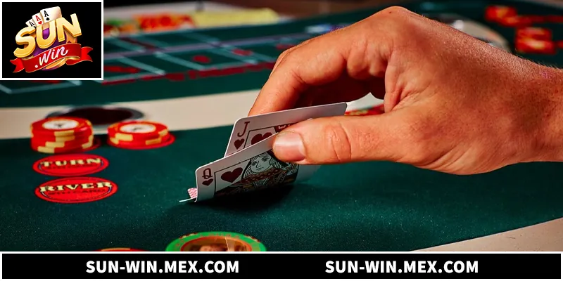 Bí quyết chơi poker Sunwin luôn thắng từ cao thủ
